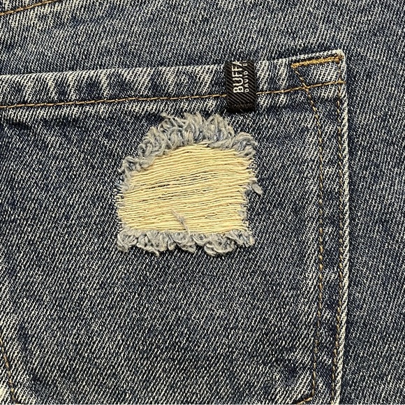 NWT Buffalo David Bitton Faith Mid Rise Distressed w Floral Embroidery Size 29 - Picture 6 of 9